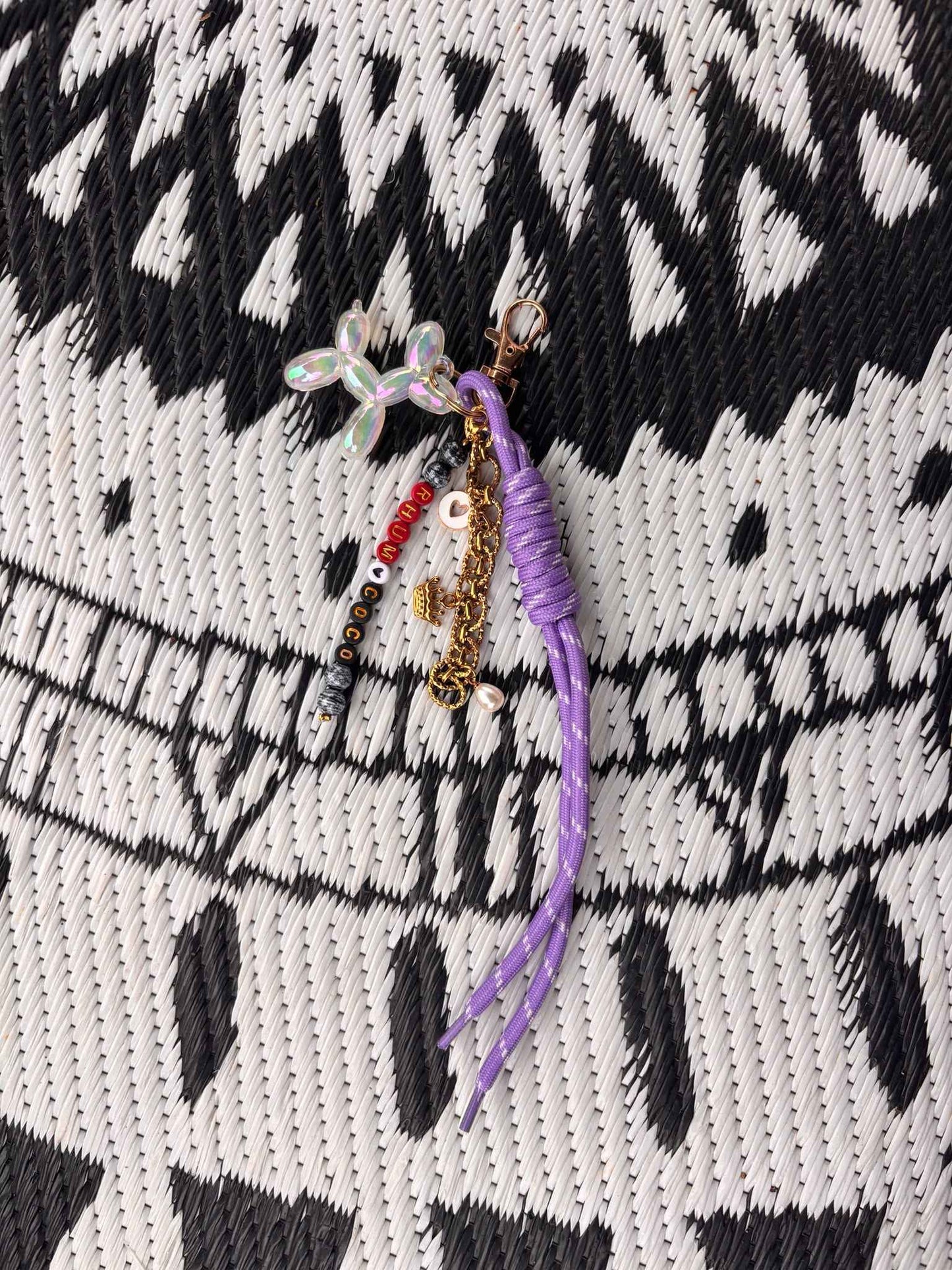 Chien ballon Rhum-coco porte clefs - grigri de sac