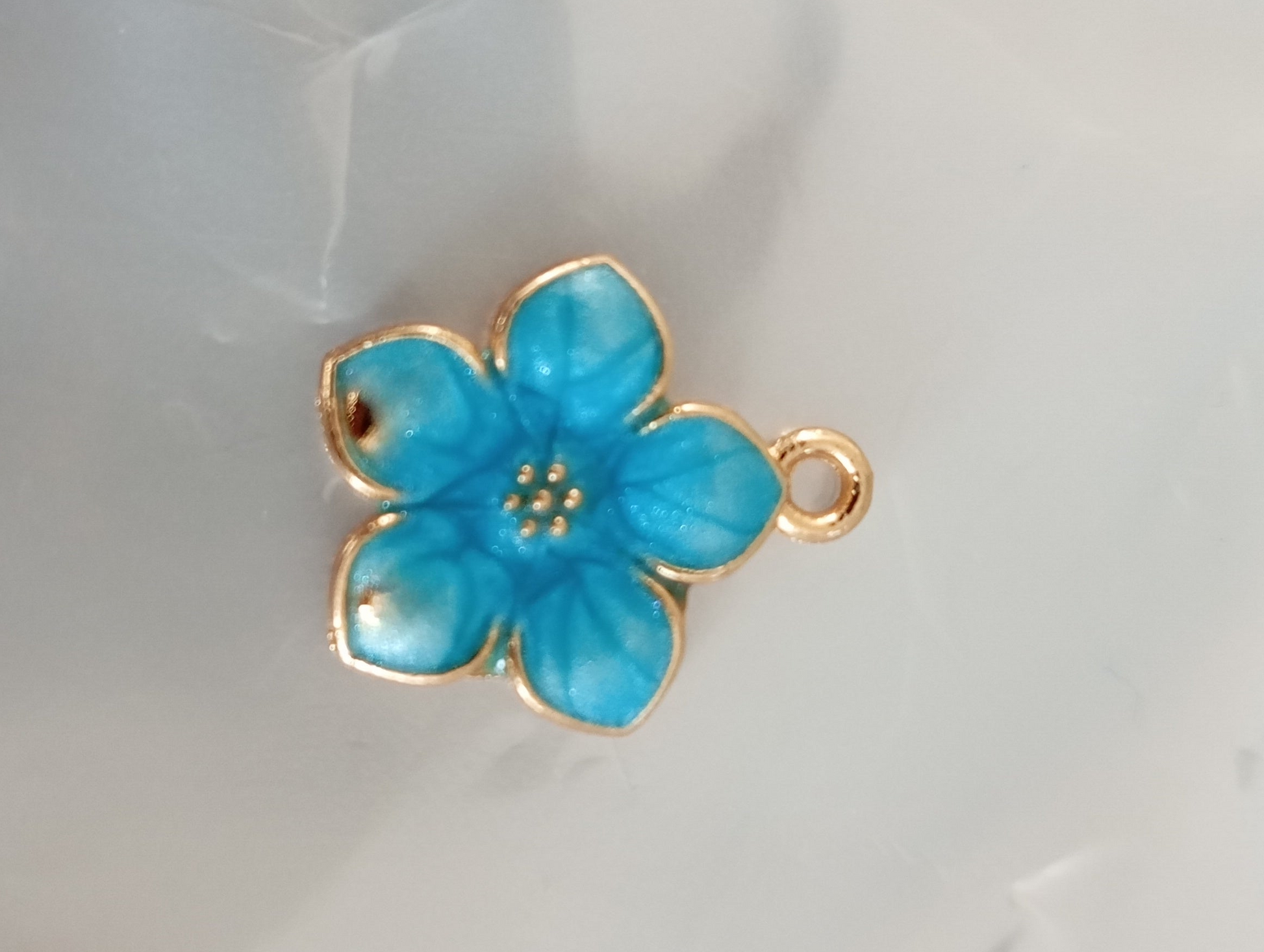 Charm fleur bleue